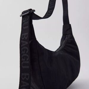 BAGGU Small Nylon Crescent Bag